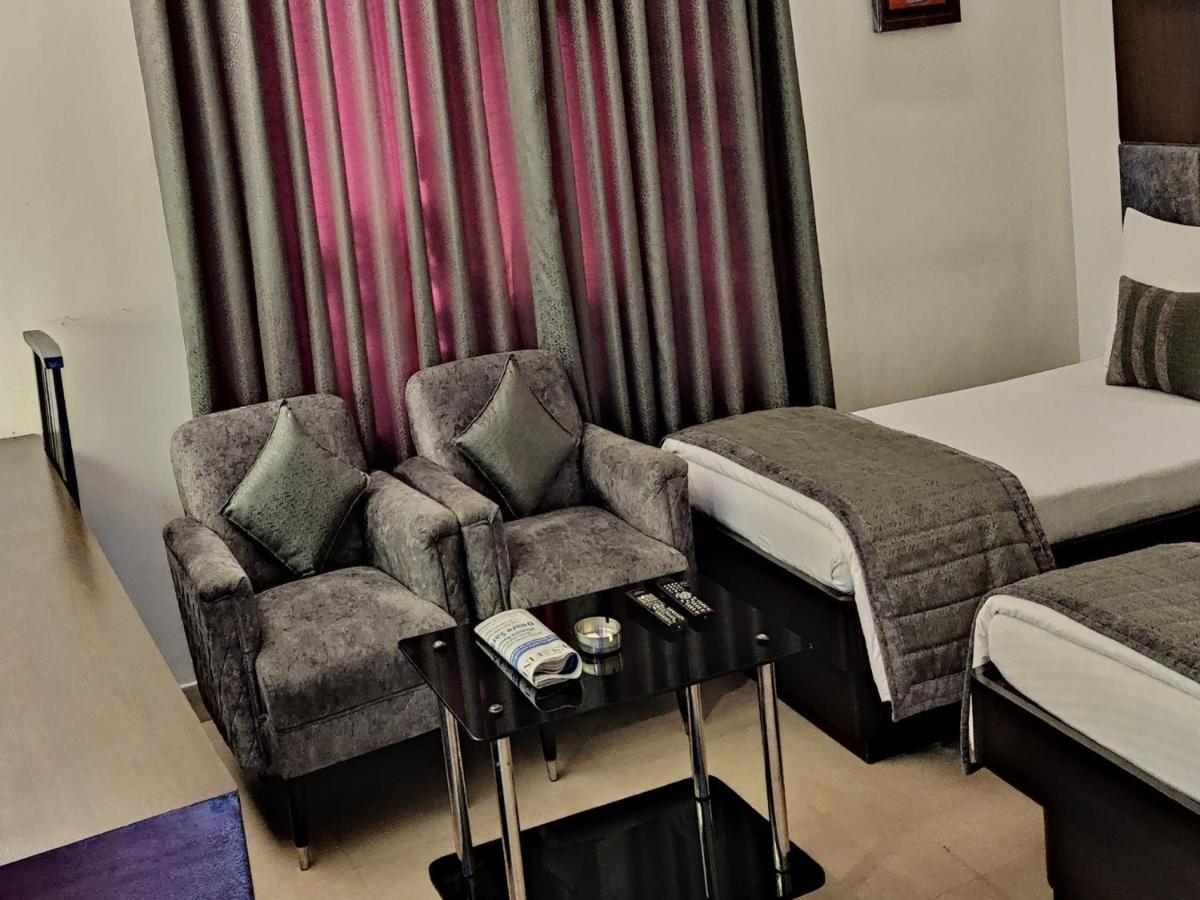 เดอะ ซามิลตัน Hotel โกลกาตา ภายนอก รูปภาพ